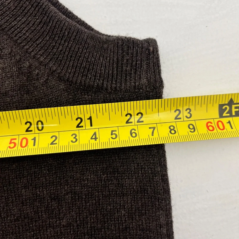 Turnbury Men L Sweater Vest Brown Merino Wool V-Neck Ribbed Hem‎ Outdoor Comfort